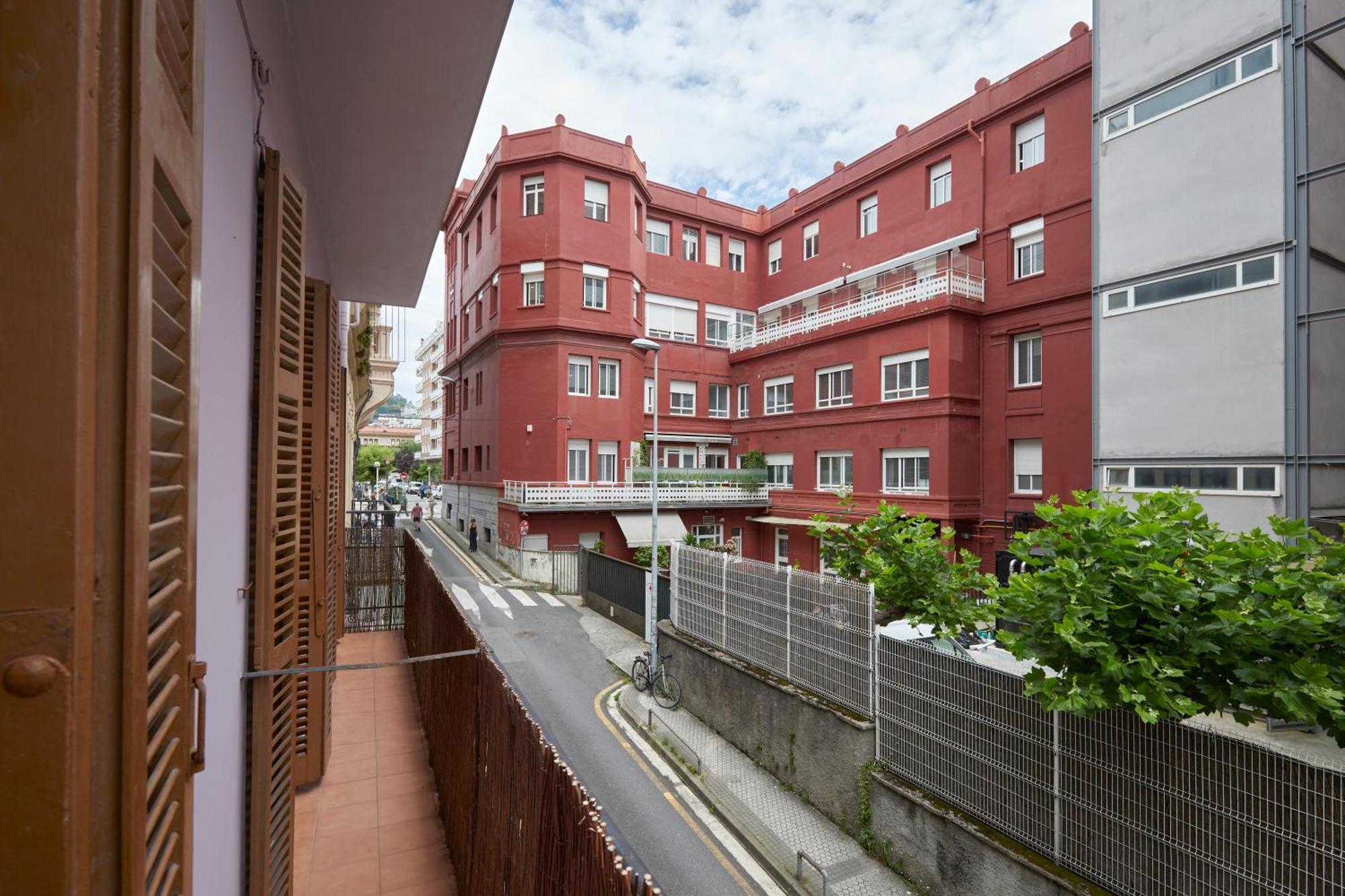 Always Easy I Escolta Real Appartement